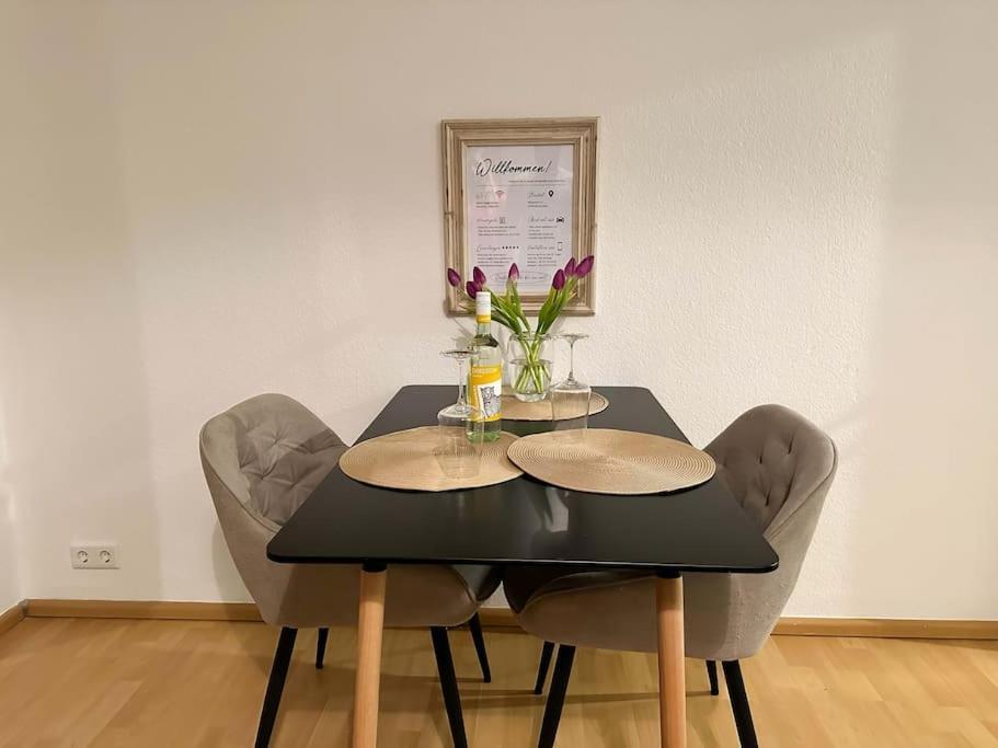 Gemuetliche 2-Zimmer Wohnung Im Zentrum Neumuenster Ngoại thất bức ảnh